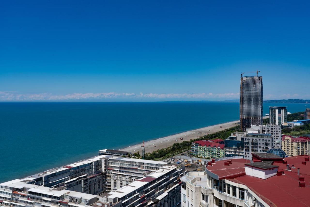 Sea Breeze In Batumi Apartment Luaran gambar