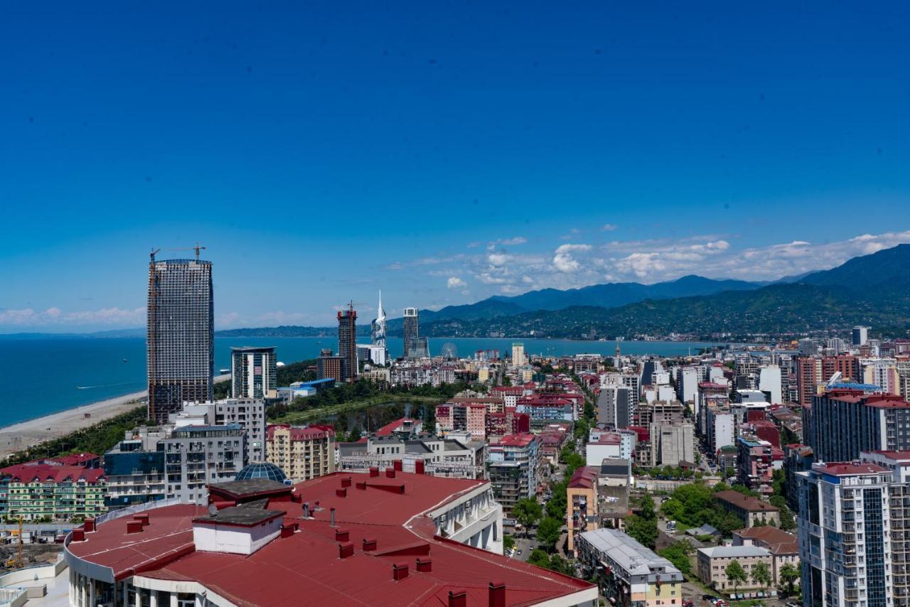 Sea Breeze In Batumi Apartment Luaran gambar