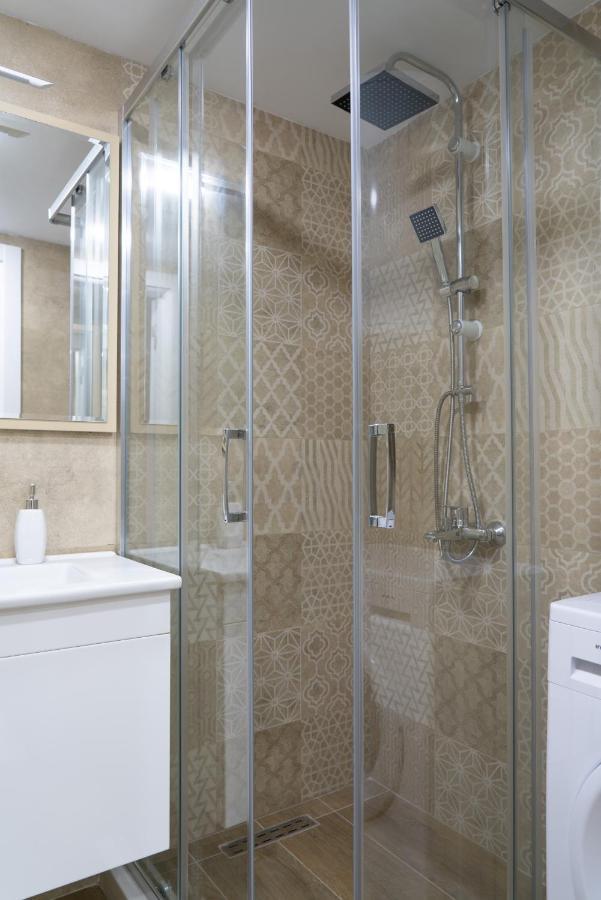 Sea Breeze In Batumi Apartment Luaran gambar