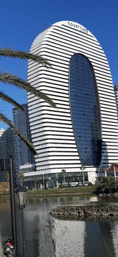 Sea Breeze In Batumi Apartment Luaran gambar