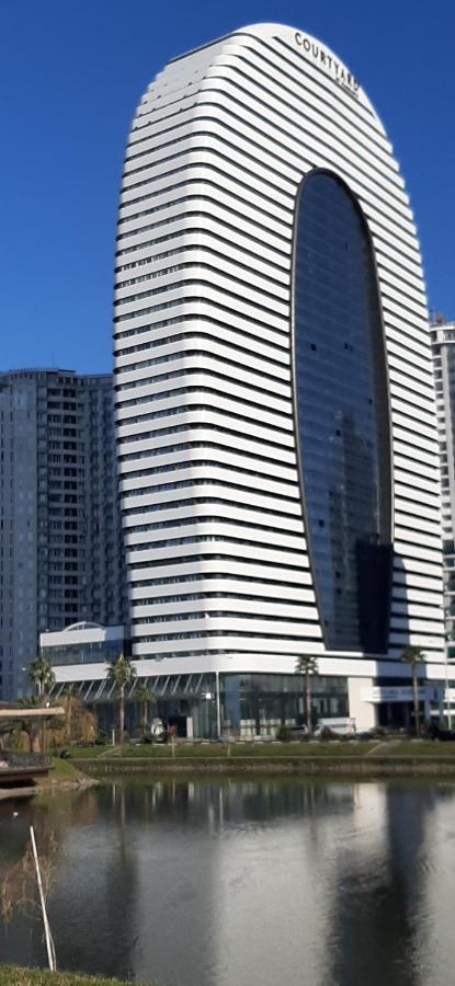 Sea Breeze In Batumi Apartment Luaran gambar