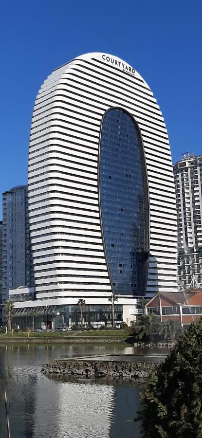 Sea Breeze In Batumi Apartment Luaran gambar