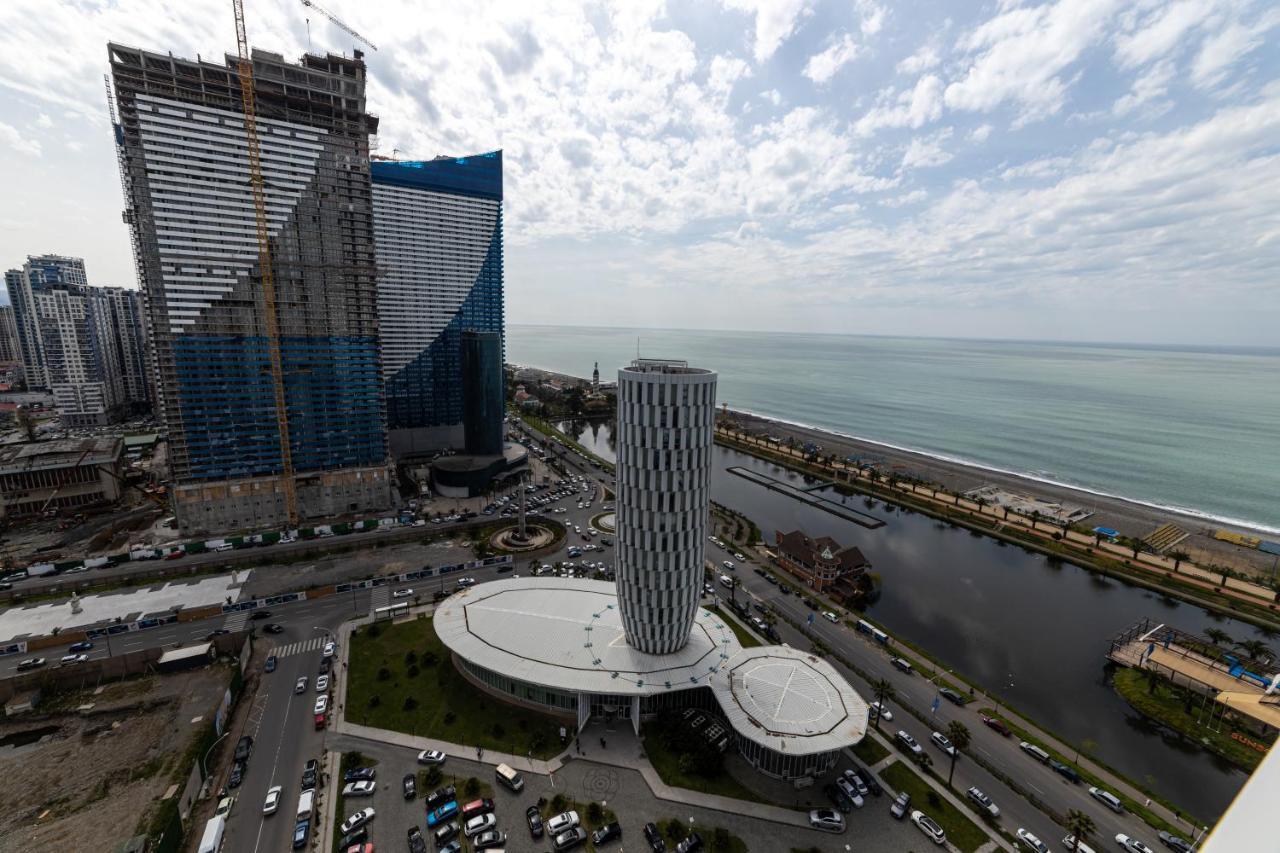 Sea Breeze In Batumi Apartment Luaran gambar