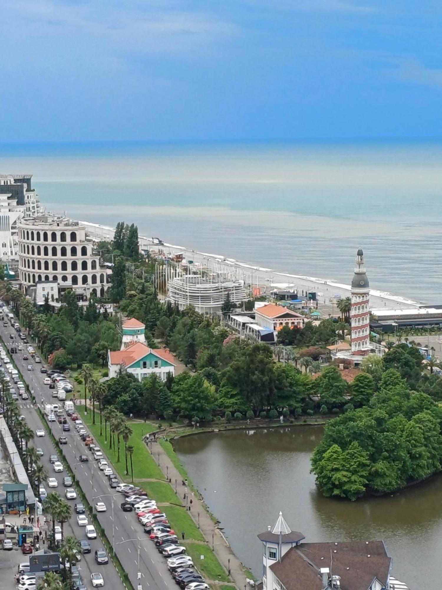 Sea Breeze In Batumi Apartment Luaran gambar